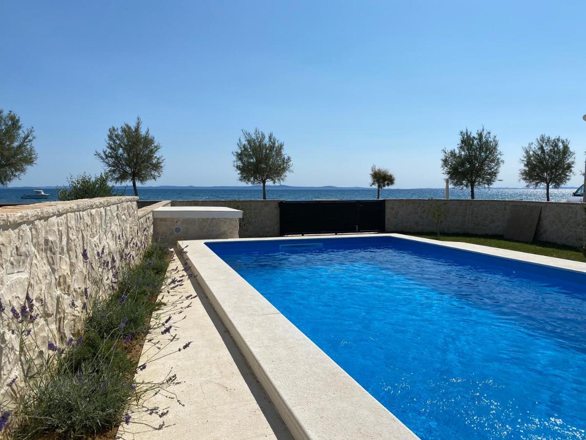Holiday House Laura Vir Exterior foto