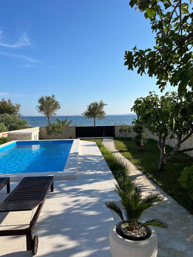 Holiday House Laura Vir Exterior foto